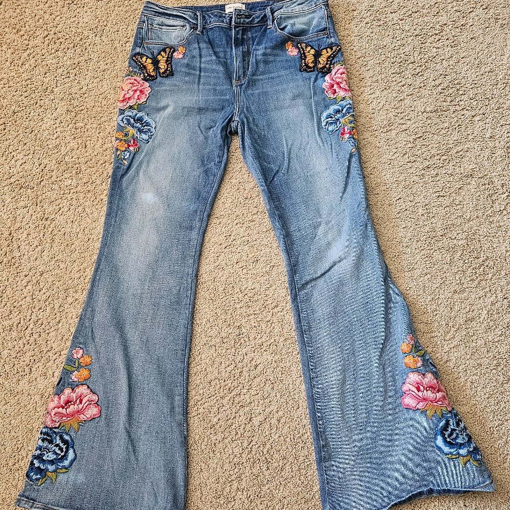 Driftwood Farrah Embroidered Jeans EUC sz 32